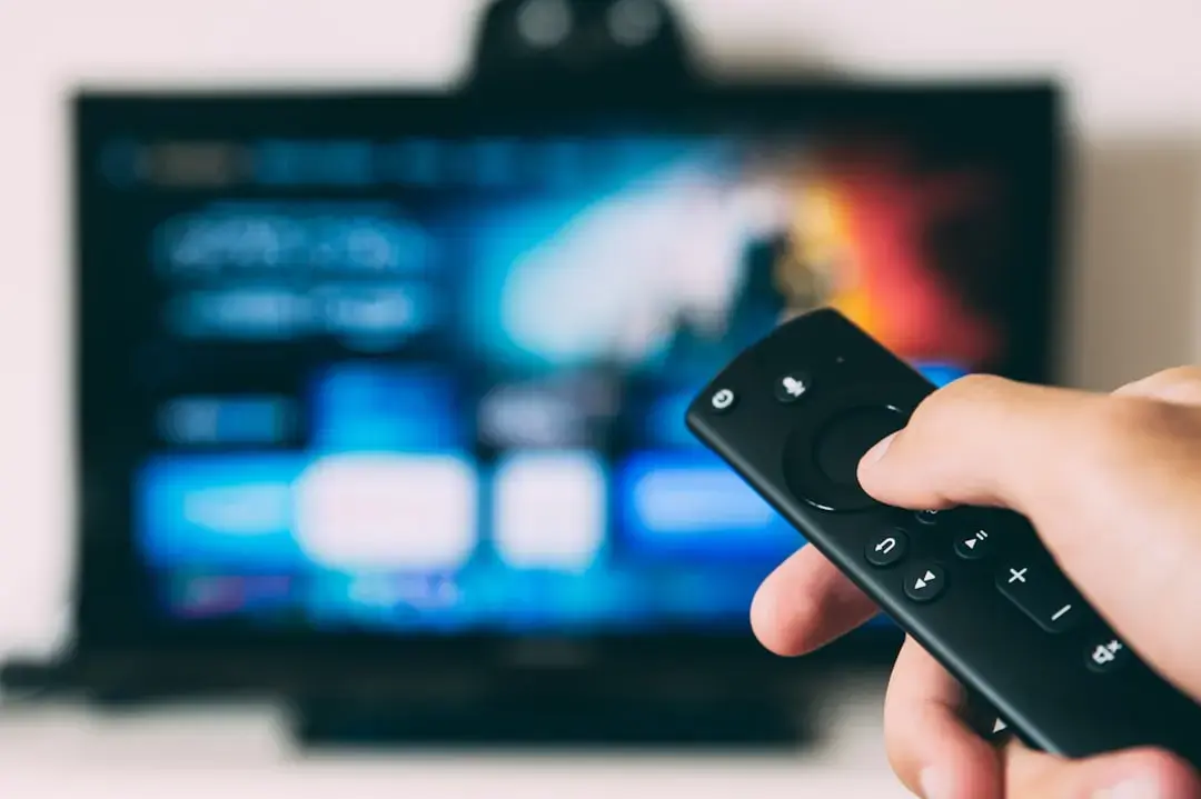 Excessive Midlife TV Viewing Linked to Brain Shrinkage