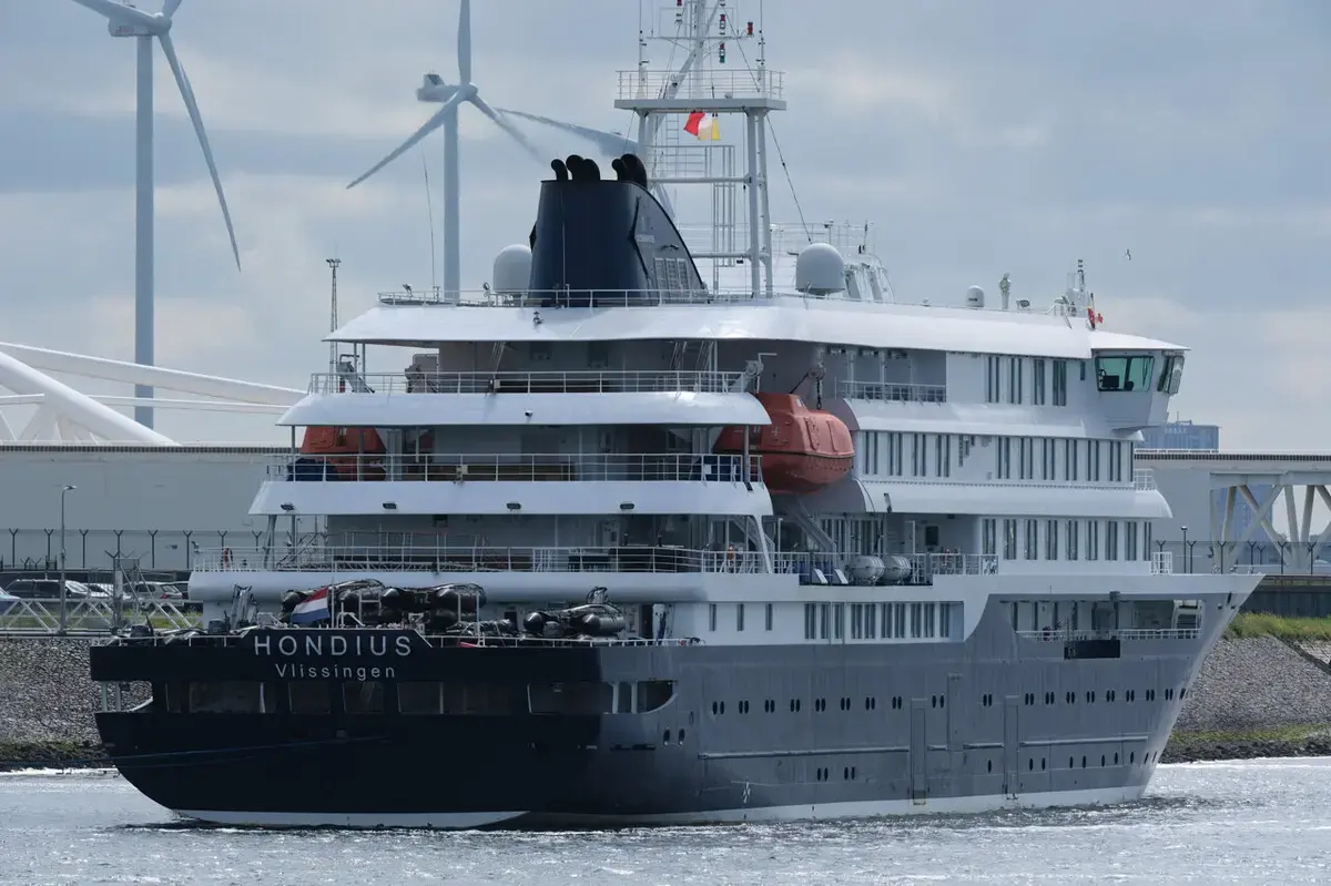 Quarantine Ends for Hantavirus Ship Passengers