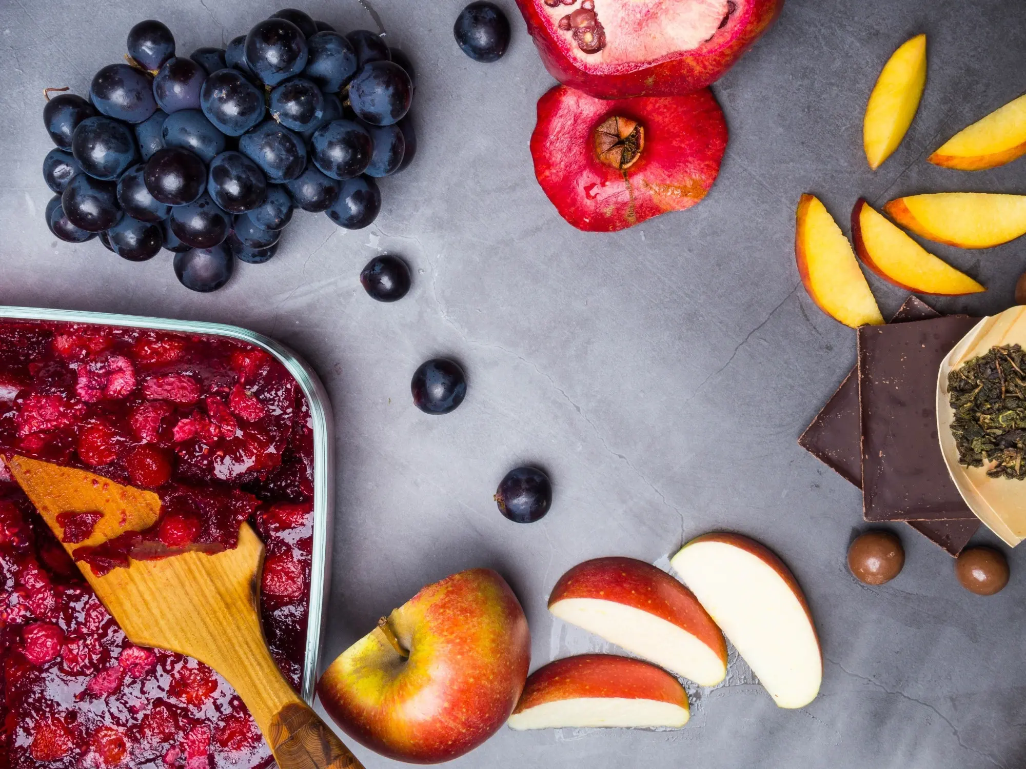 Tea, Berries and Dark Chocolate Linked to Lower Parkinson’s Risk in Large UK Study